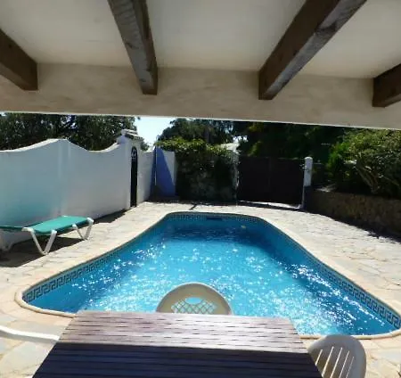 Villa Cerezas Casares